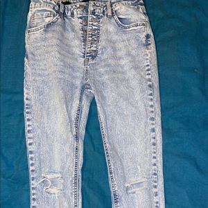Woman’s high waisted skinny jeans